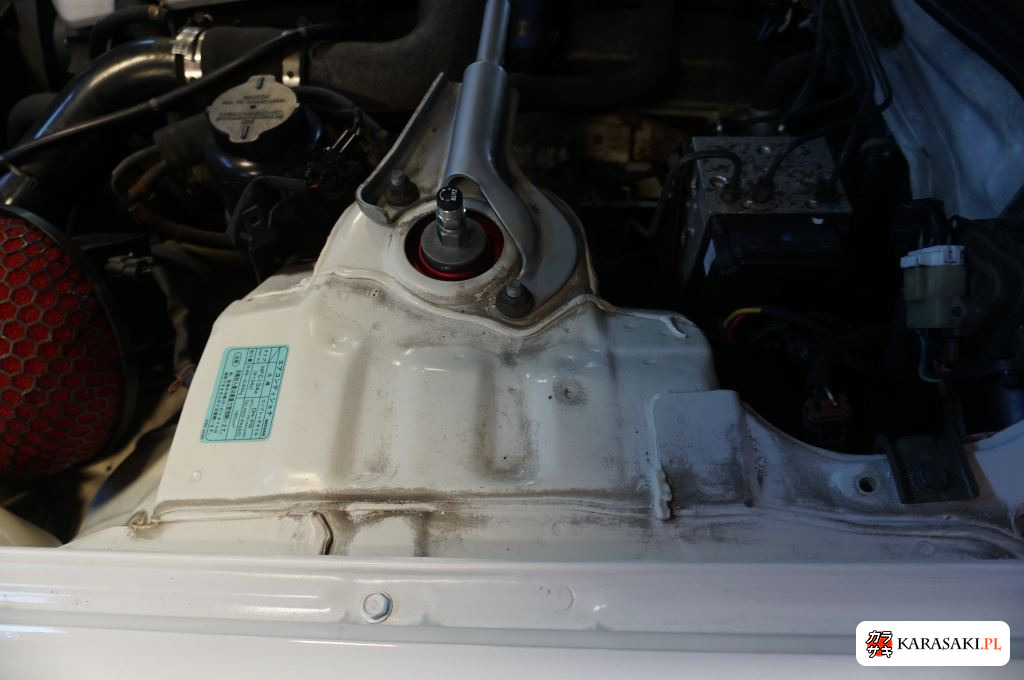Nissan Skyline 1998 z aukcji japońskiej