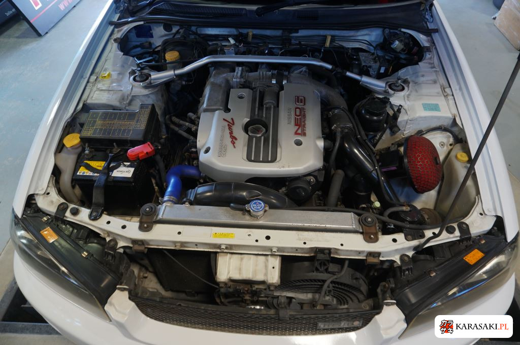 Nissan Skyline 1998 z aukcji japońskiej