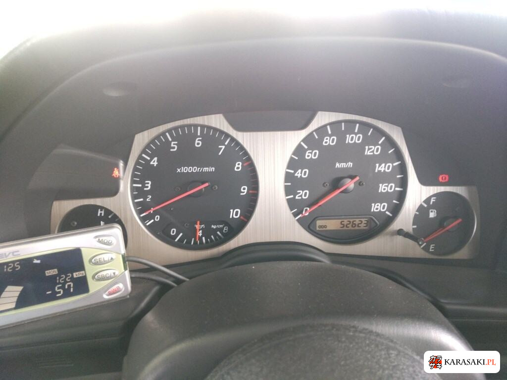 Nissan Skyline 1999 z aukcji japońskiej