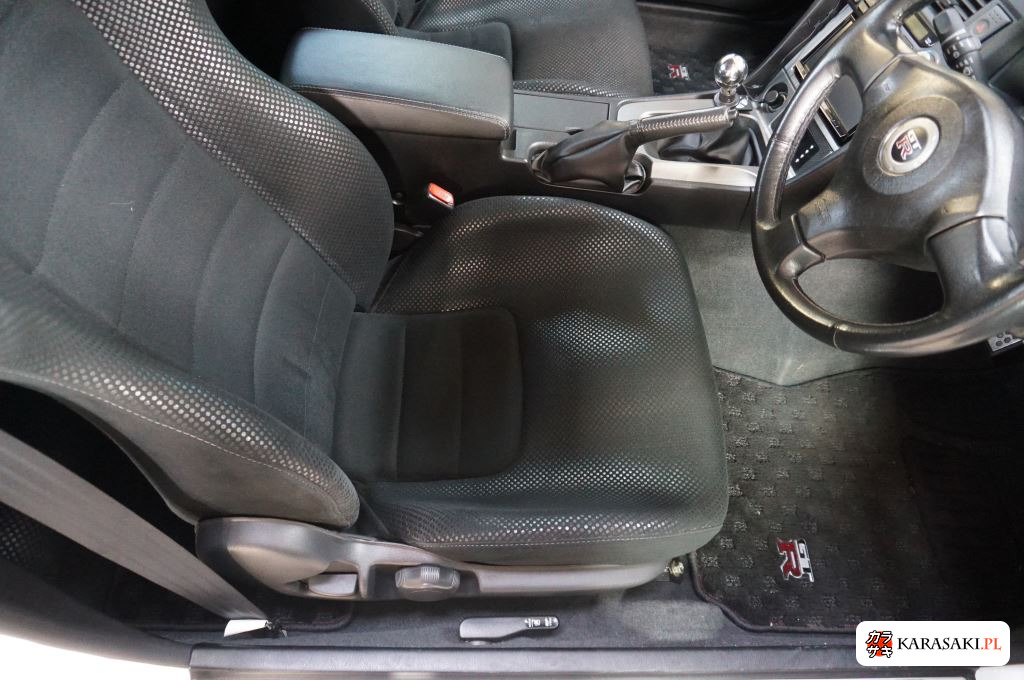 Nissan Skyline 2001 z aukcji japońskiej