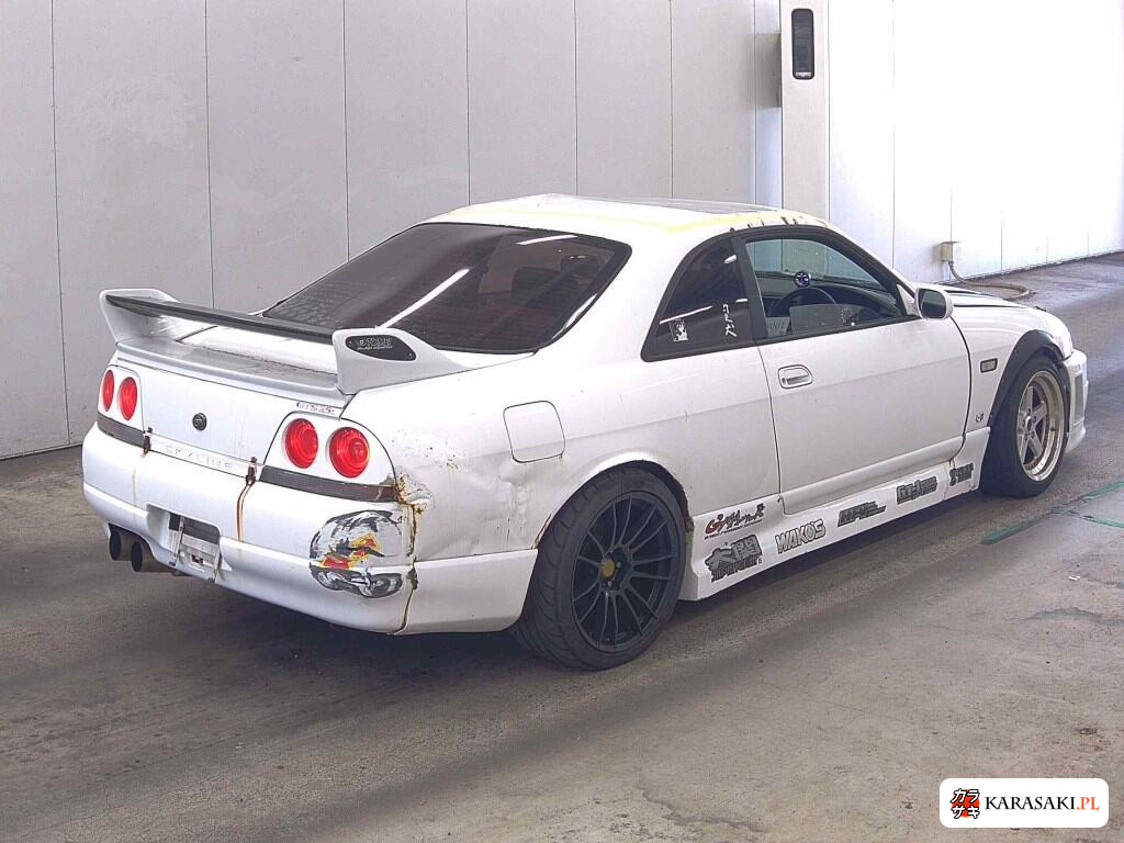 Nissan Skyline 1998 z aukcji japońskiej