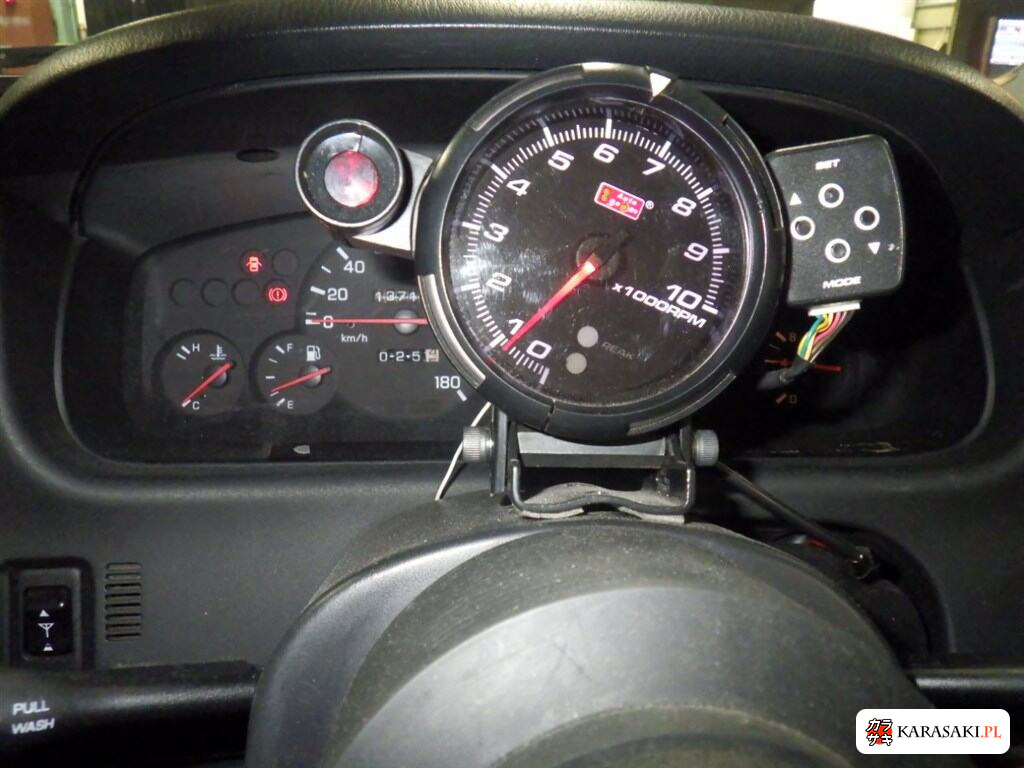 Nissan Skyline 1997 z aukcji japońskiej