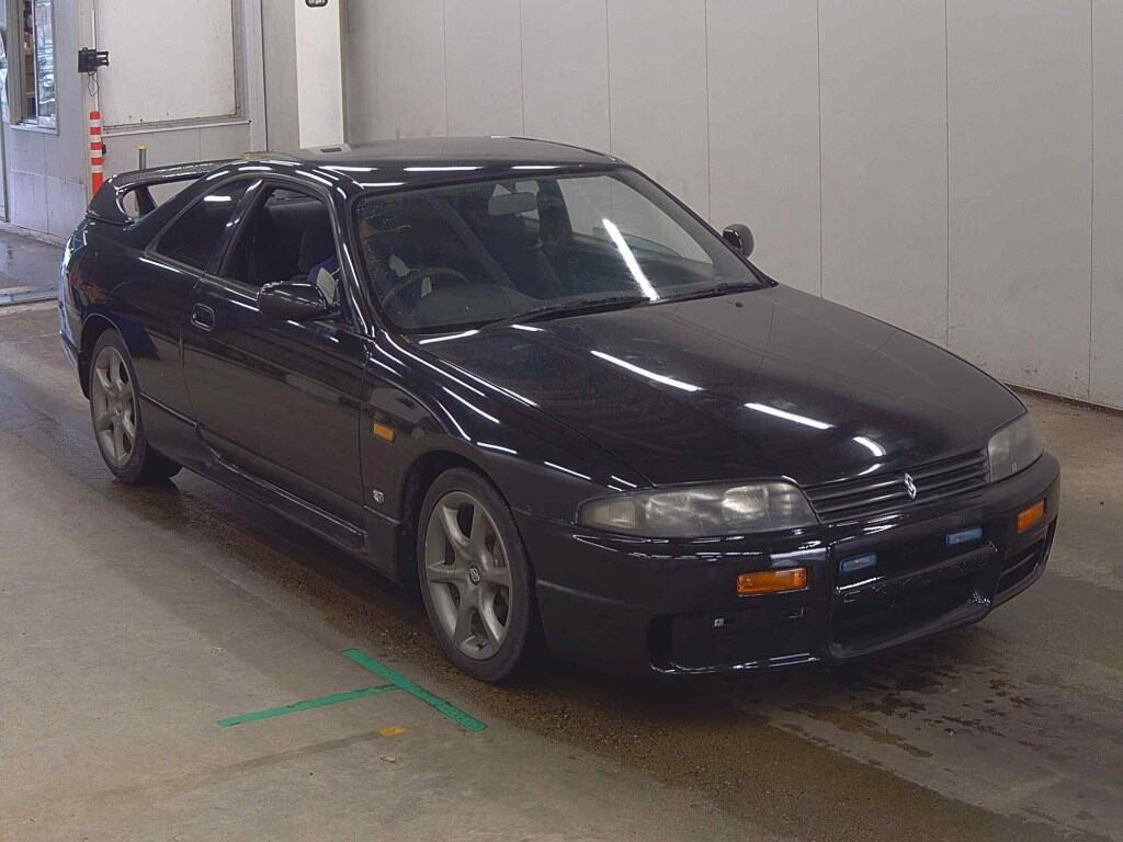 Nissan Skyline 1994 z aukcji japońskiej