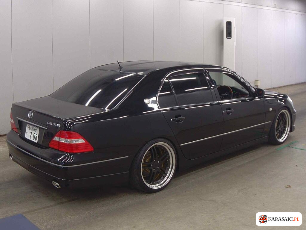 Toyota Celsior 2003 z aukcji japońskiej
