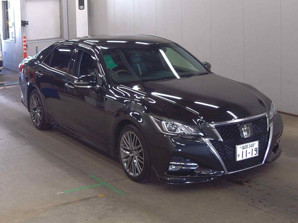 Toyota Crown 2017 z aukcji japońskiej