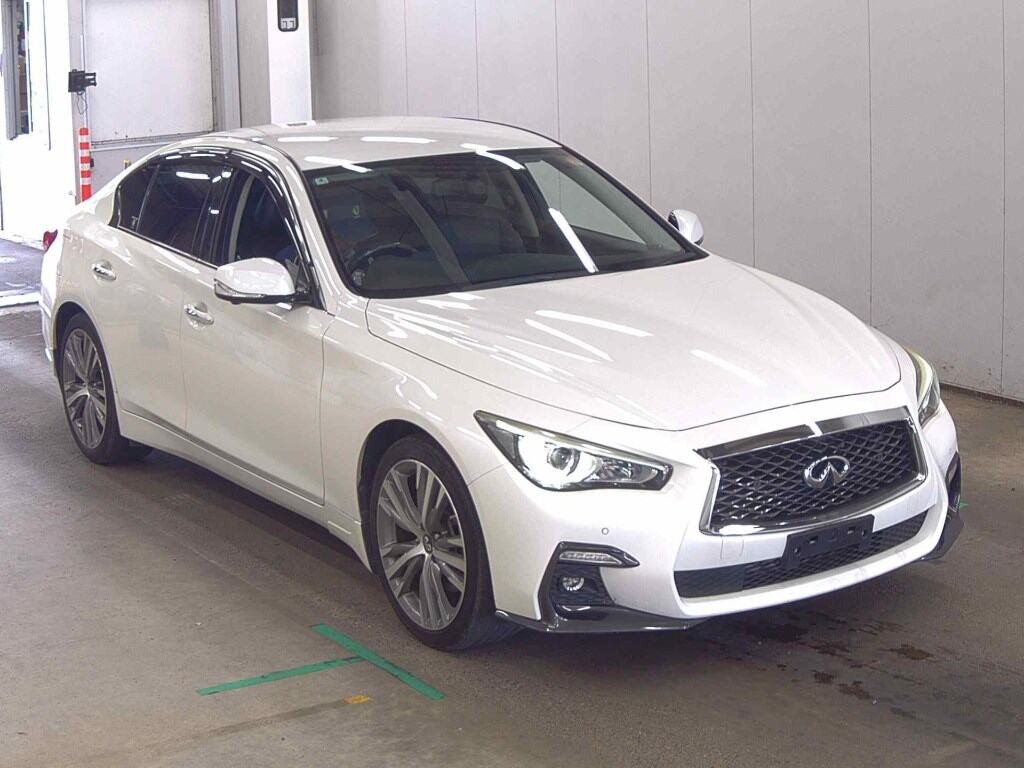 Nissan Skyline 2018 z aukcji japońskiej