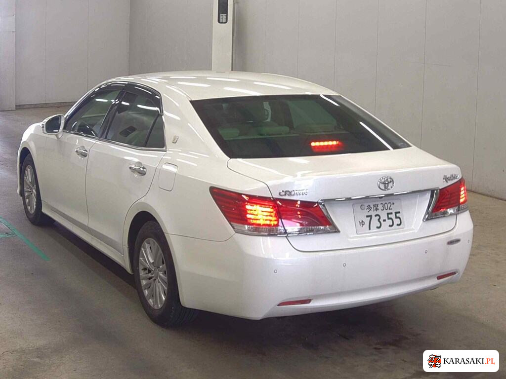 Toyota Crown 2016 z aukcji japońskiej