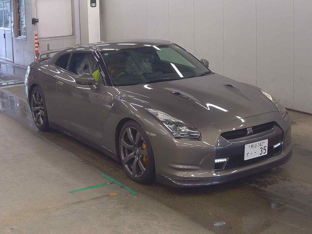 Nissan GT-R 2008 z aukcji japońskiej
