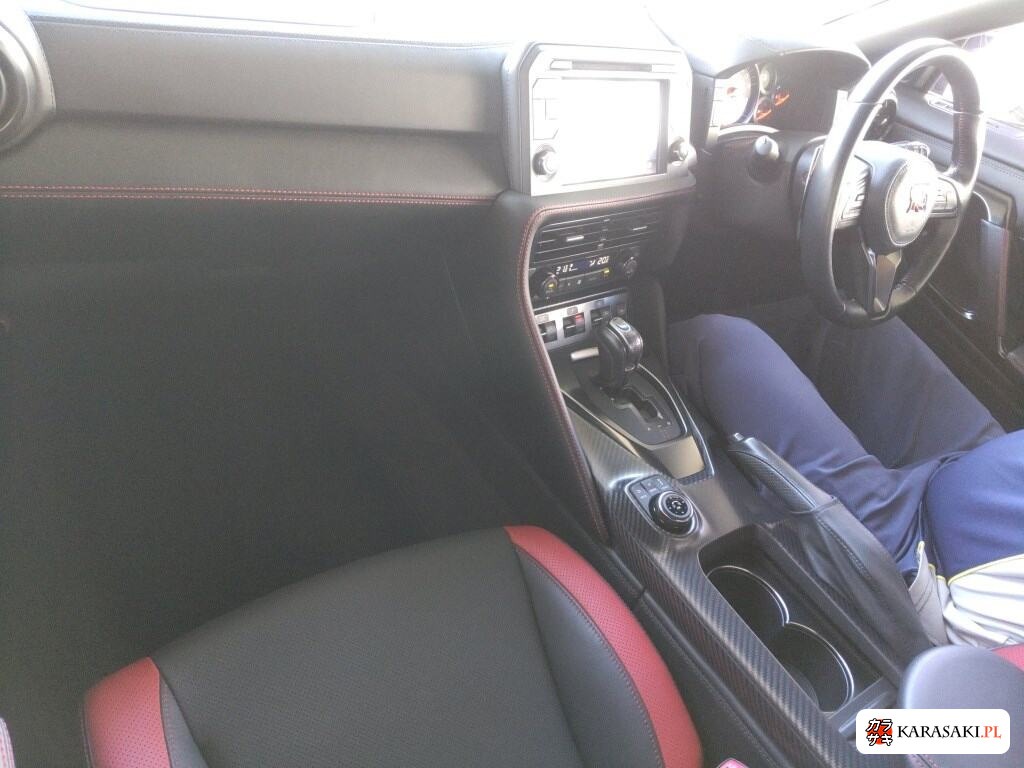 Nissan GT-R 2017 z aukcji japońskiej