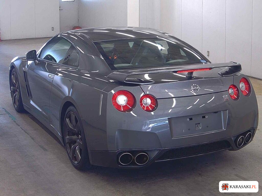 Nissan GT-R 2009 z aukcji japońskiej