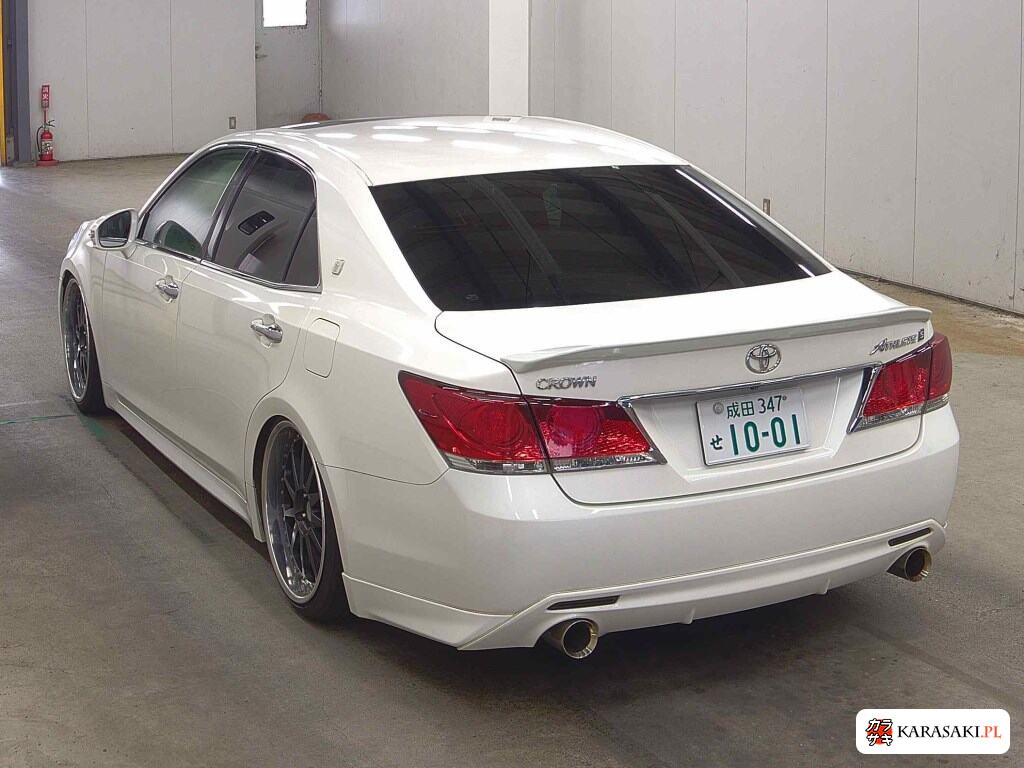 2014 Toyota Crown 4D Athlete S 2
