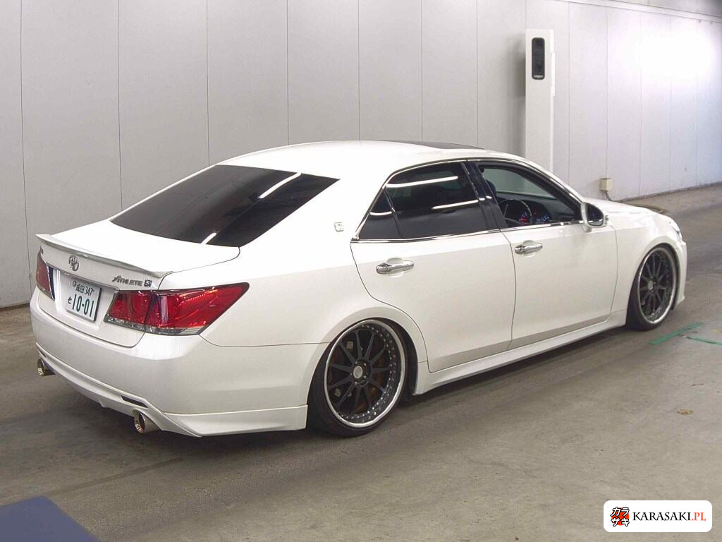 2014 Toyota Crown 4D Athlete S 4