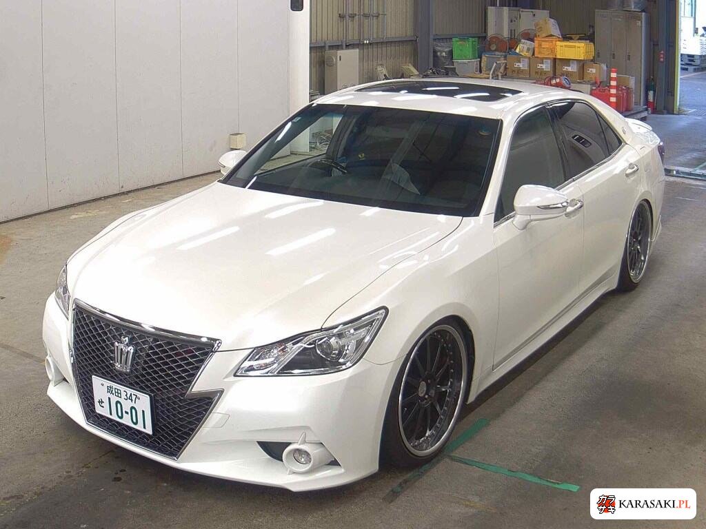 2014 Toyota Crown 4D Athlete S 3