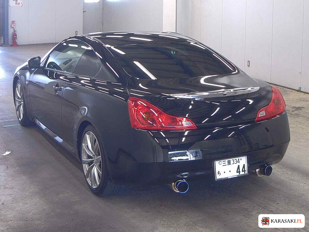Nissan Skyline 2010 z aukcji japońskiej
