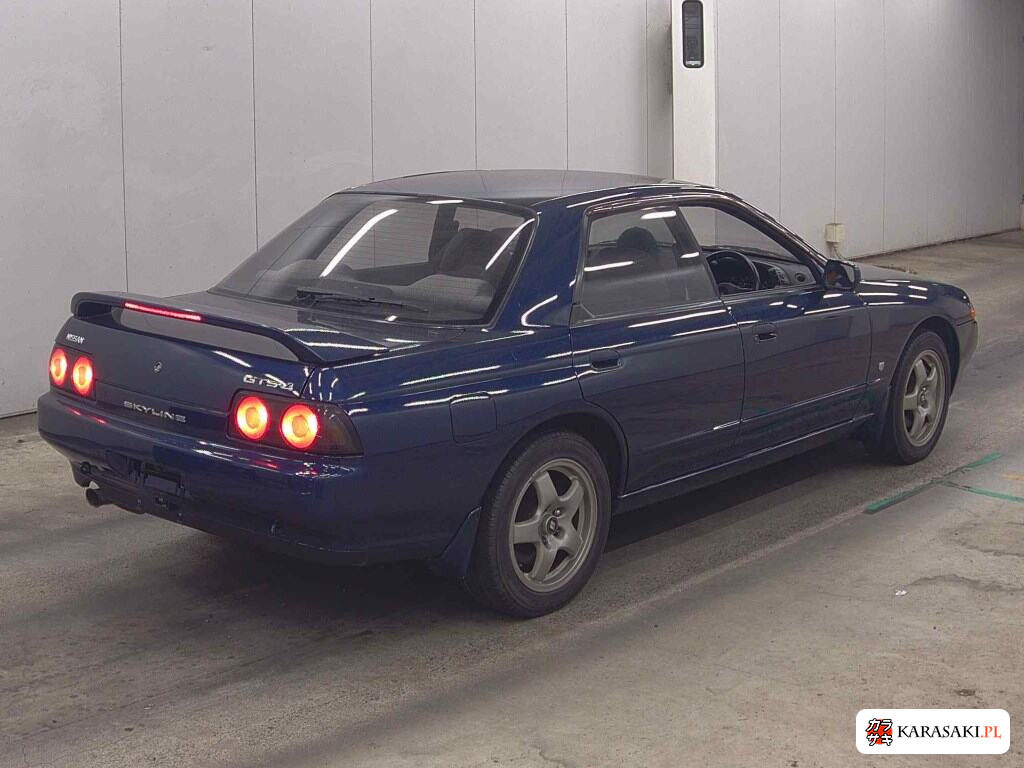 1989 Nissan Skyline 4D 4WD GTS-4 4