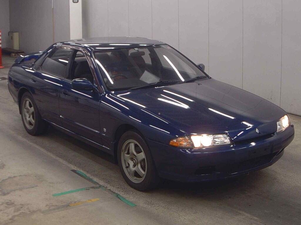 Nissan Skyline 1989 z aukcji japońskiej