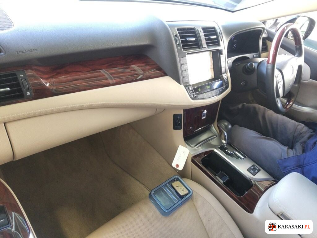 2011 Toyota Crown 4D 2.5 Royal Saloon Anniversary Edition 5