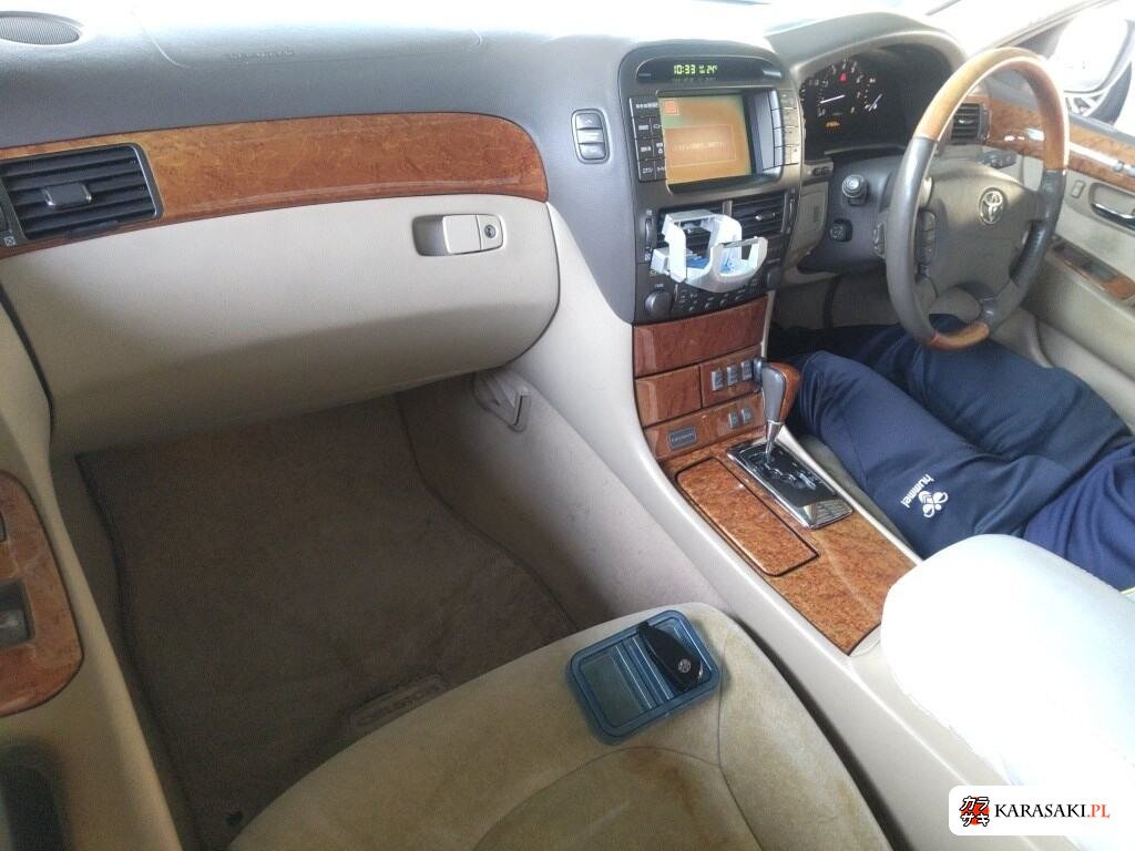 Toyota Celsior 2003 z aukcji japońskiej