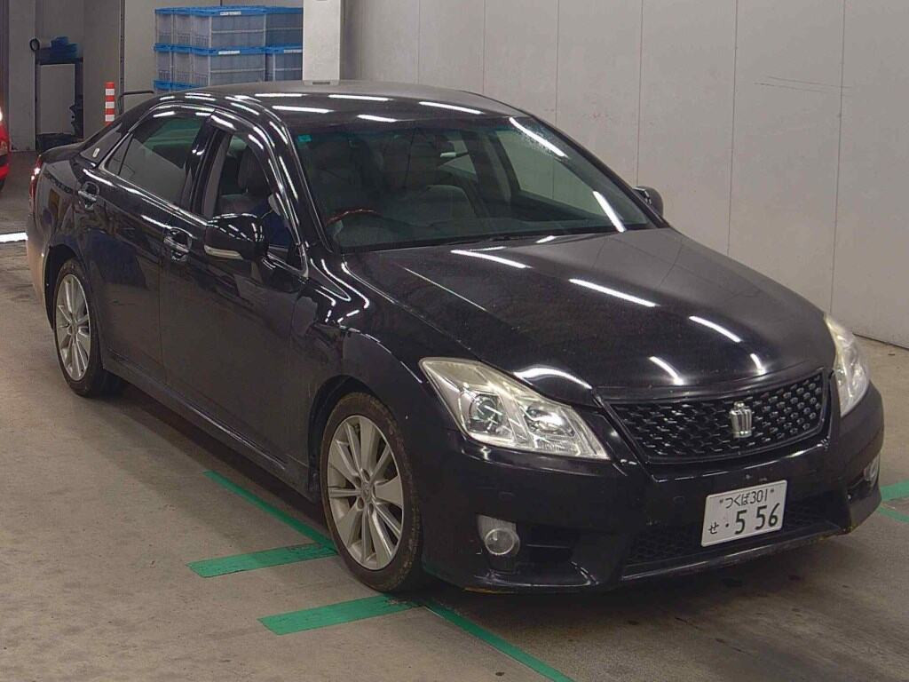 Toyota Crown 2009 z aukcji japońskiej