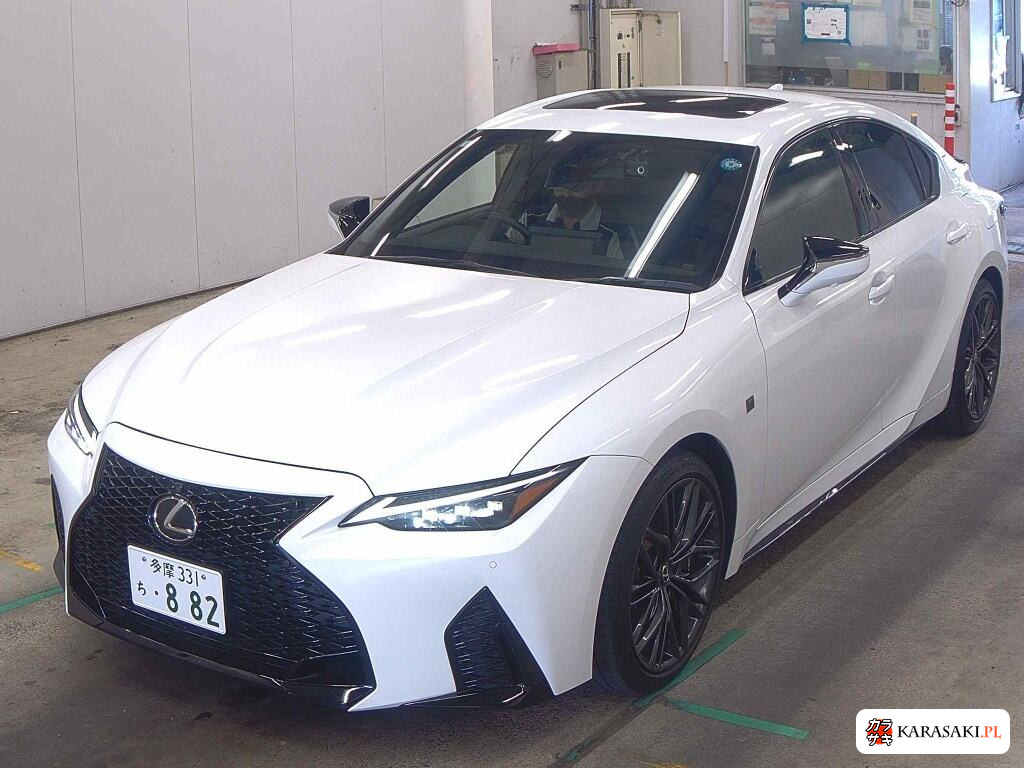 Lexus Is 2024 z aukcji japońskiej