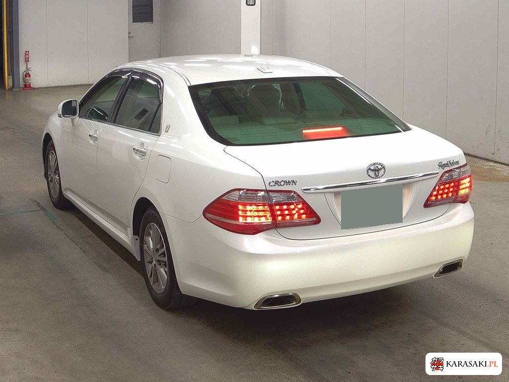 2010 Toyota Crown 4D Royal Saloon 2