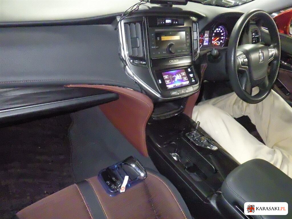 2014 Toyota Crown 4D 4WD Athlete I-Four 5