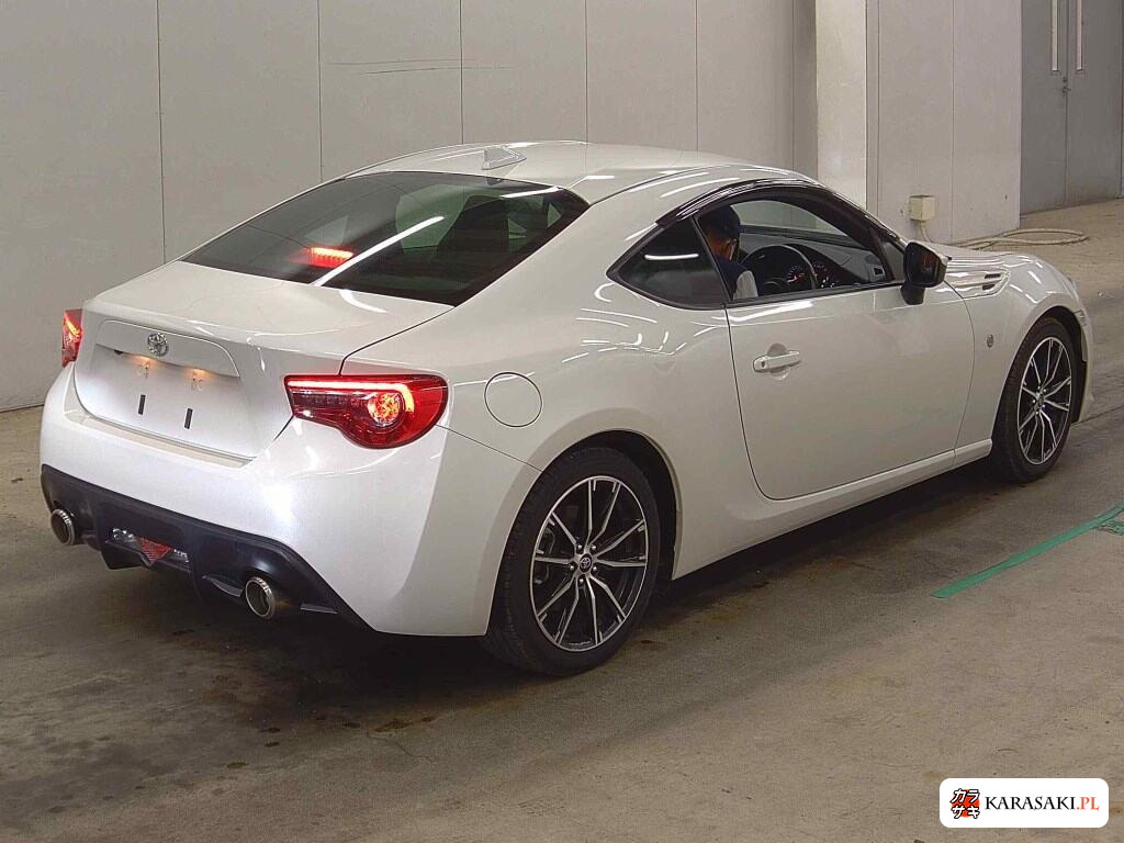 Toyota 86 2018 z aukcji japońskiej