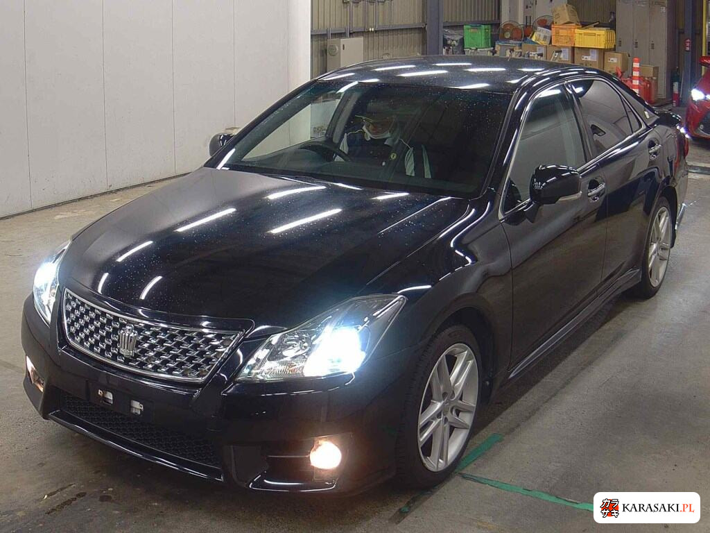 2010 Toyota Crown 4D Athlete 3