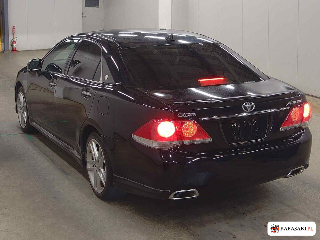 2010 Toyota Crown 4D Athlete 2