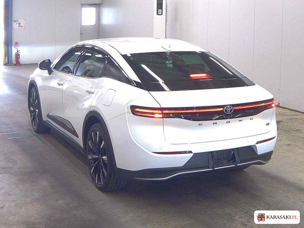 Toyota Crown Crossover 2023 z aukcji japońskiej