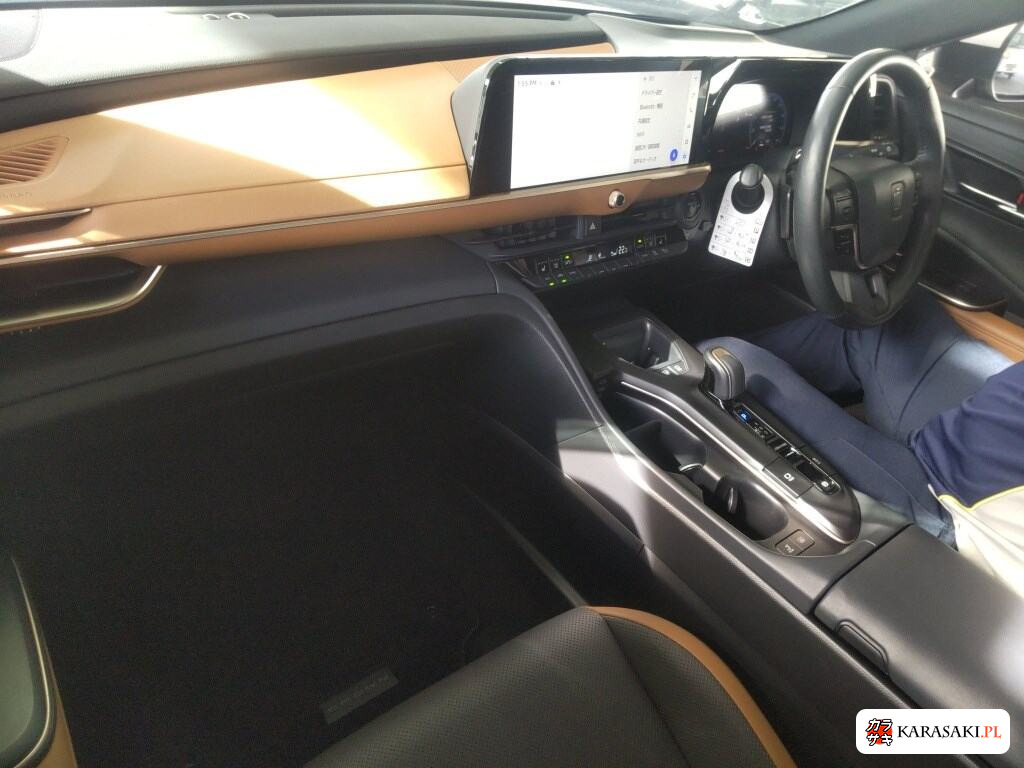 Toyota Crown Crossover 2023 z aukcji japońskiej
