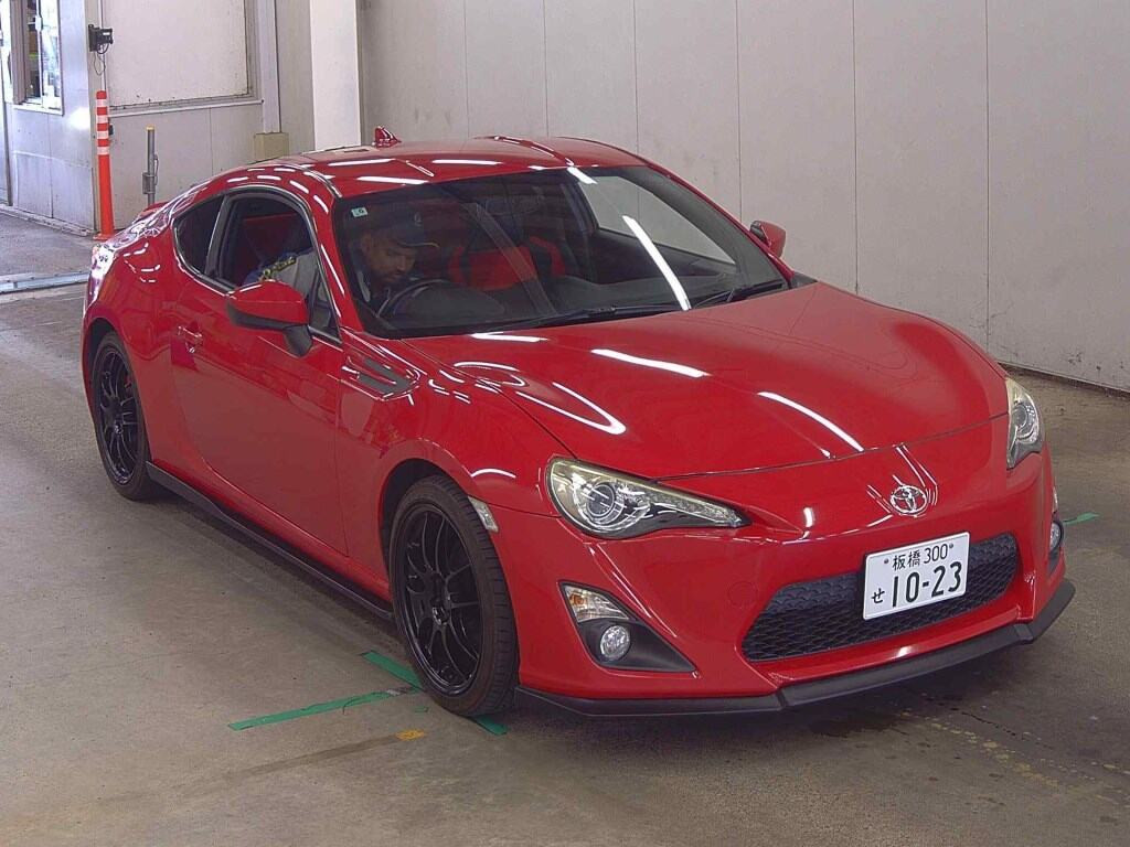 Toyota 86 2013 z aukcji japońskiej