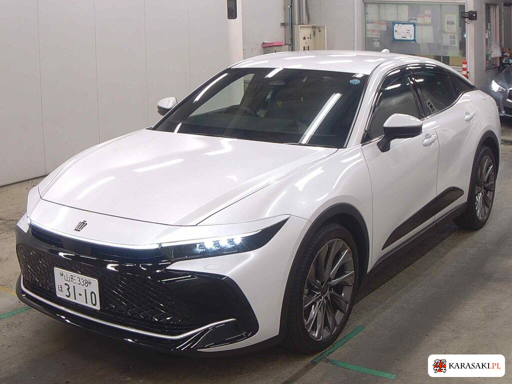 Toyota Crown Crossover 2025 z aukcji japońskiej