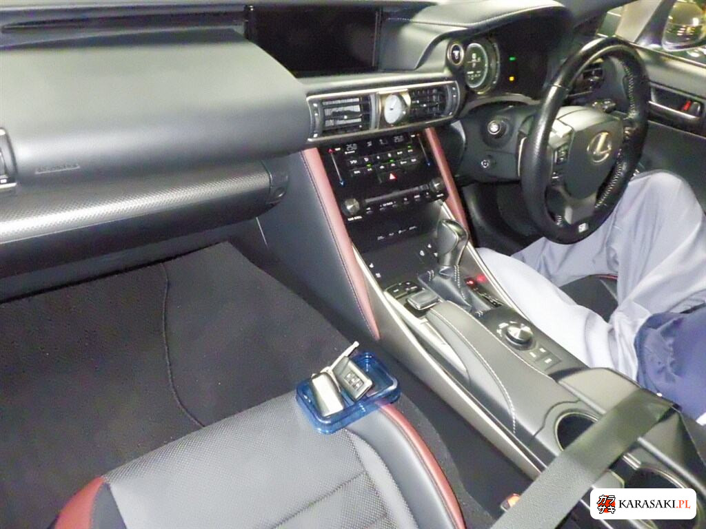 2017 Lexus Is 4D 4WD IS300H F Sport 5