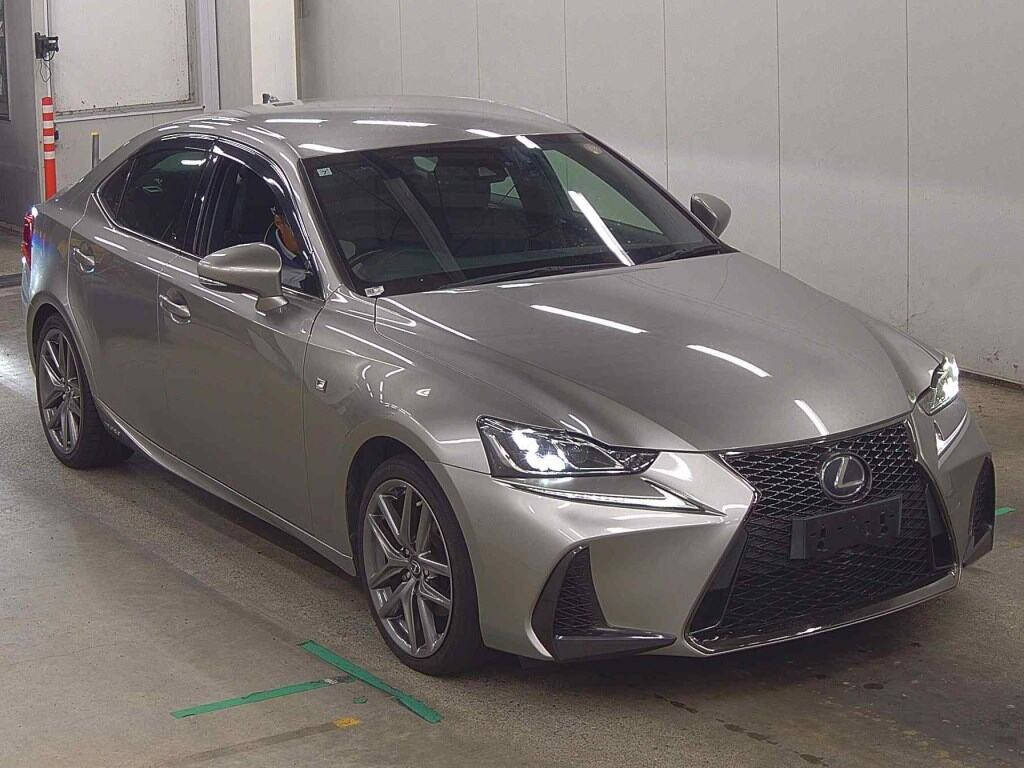 Lexus Is 2017 z aukcji japońskiej