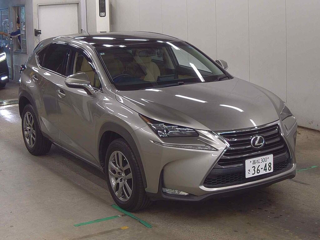 Lexus NX 2014 з японського аукціону