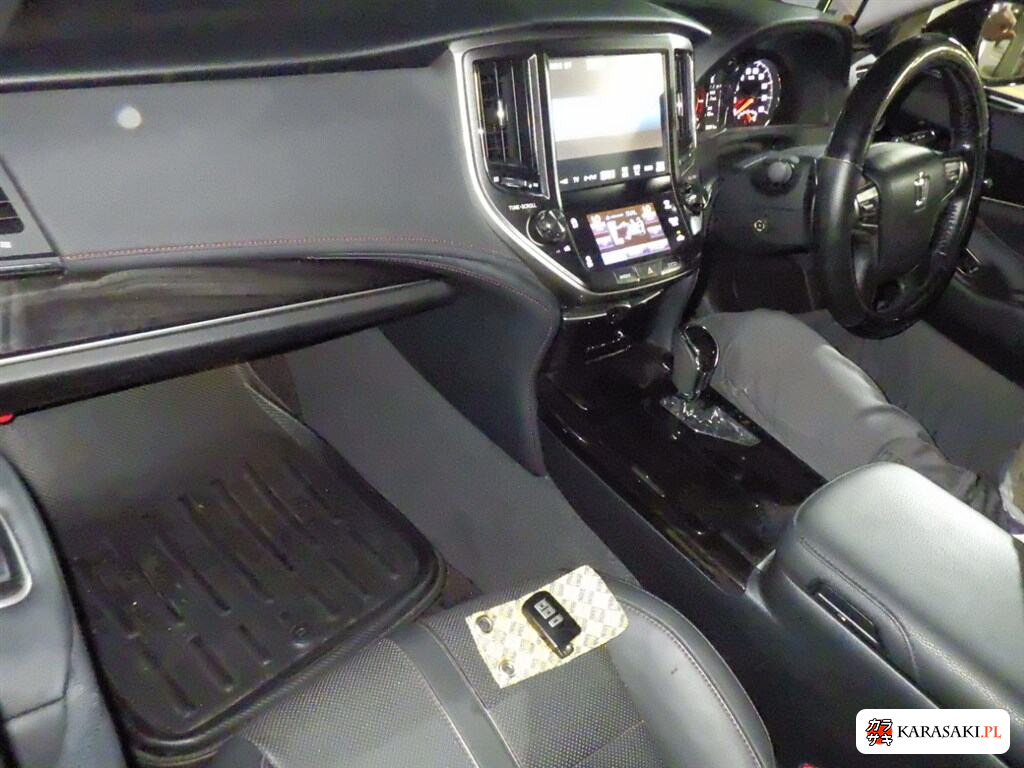 2016 Toyota Crown 4D Athlete S-T 5