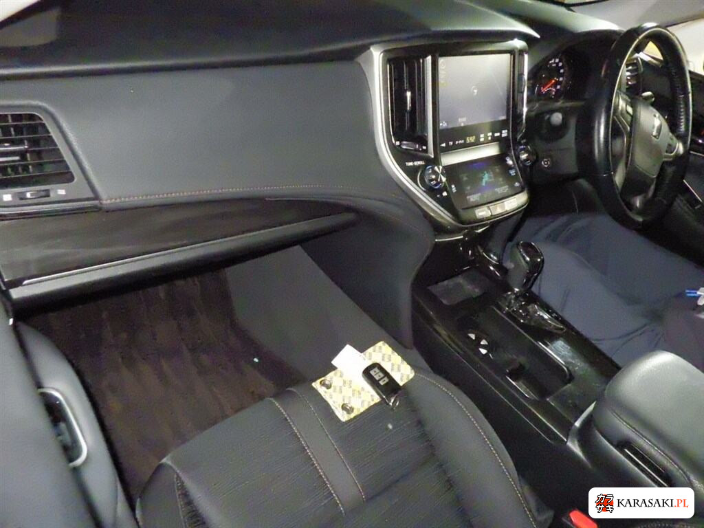 2014 Toyota Crown 4D Athlete S 5