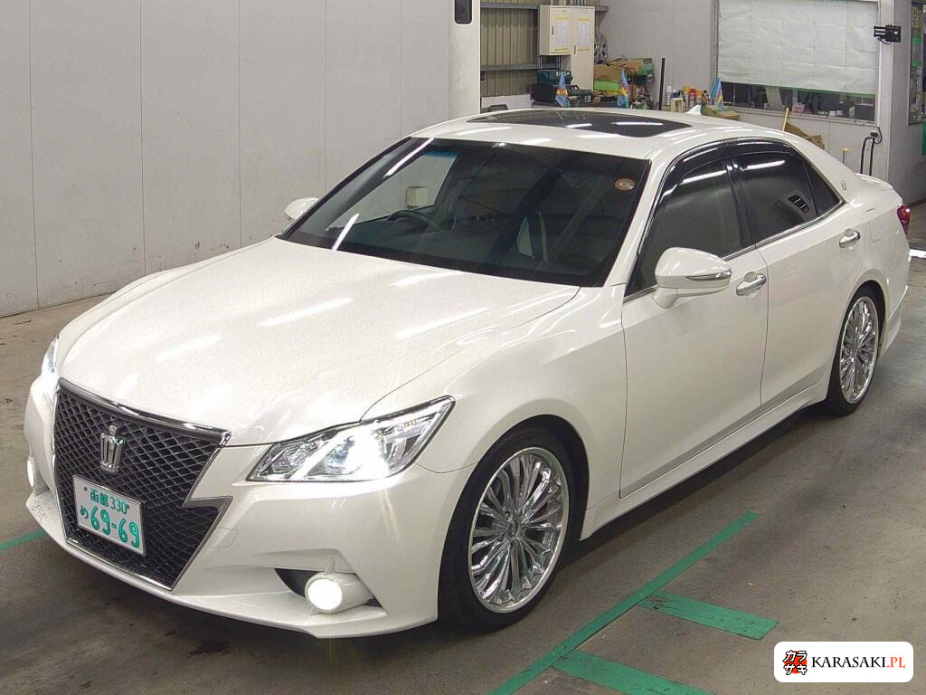 2014 Toyota Crown 4D Athlete S 3