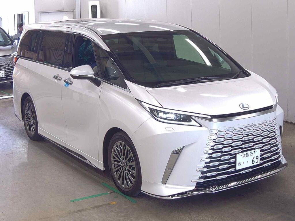 Lexus LM 2026 z aukcji japońskiej