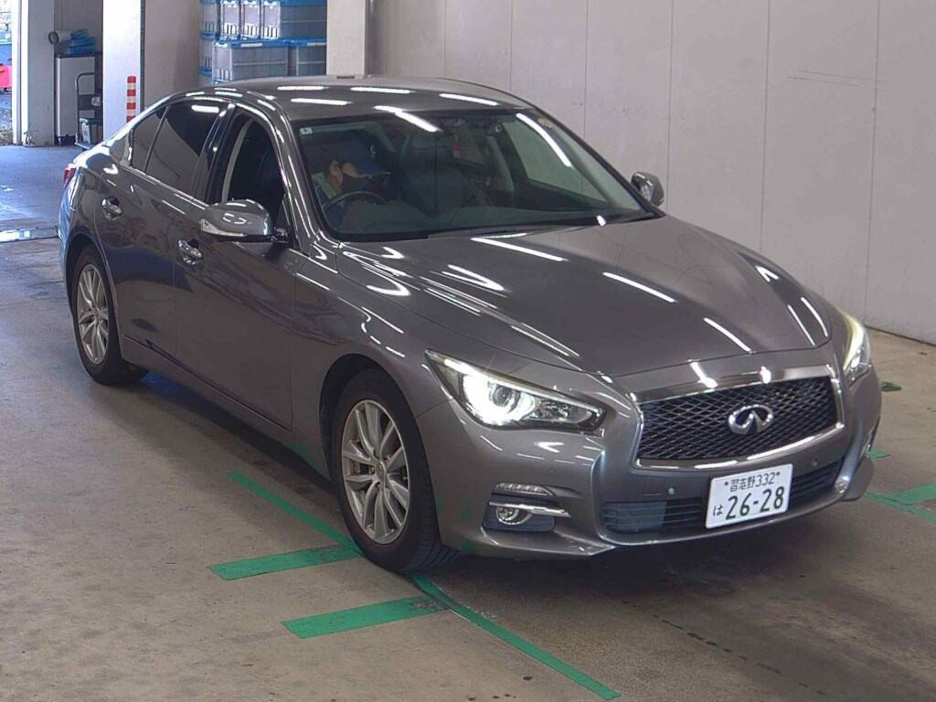 Nissan Skyline 2014 z aukcji japońskiej