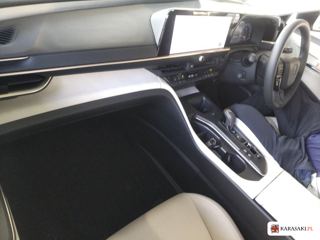Toyota Crown Crossover 2023 z aukcji japońskiej