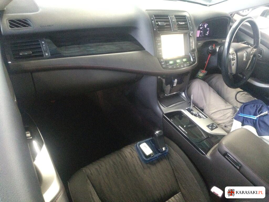 2010 Toyota Crown 4D Athlete 5