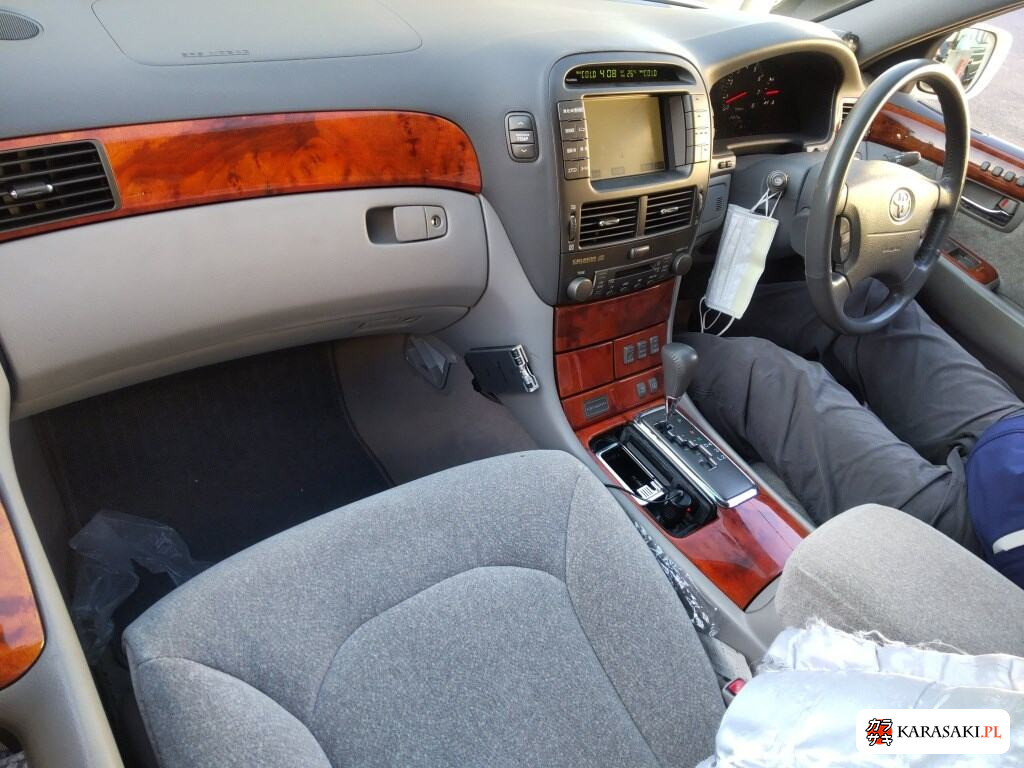 Toyota Celsior 2002 z aukcji japońskiej