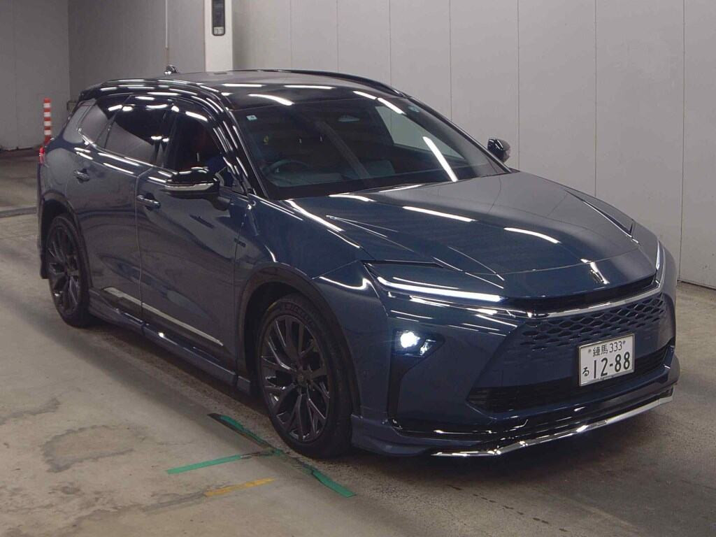 Toyota Crown Estate 2025 z aukcji japońskiej