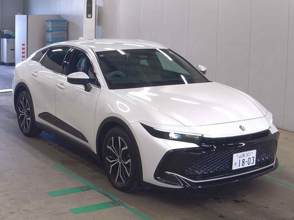 Toyota Crown Crossover 2022 z aukcji japońskiej