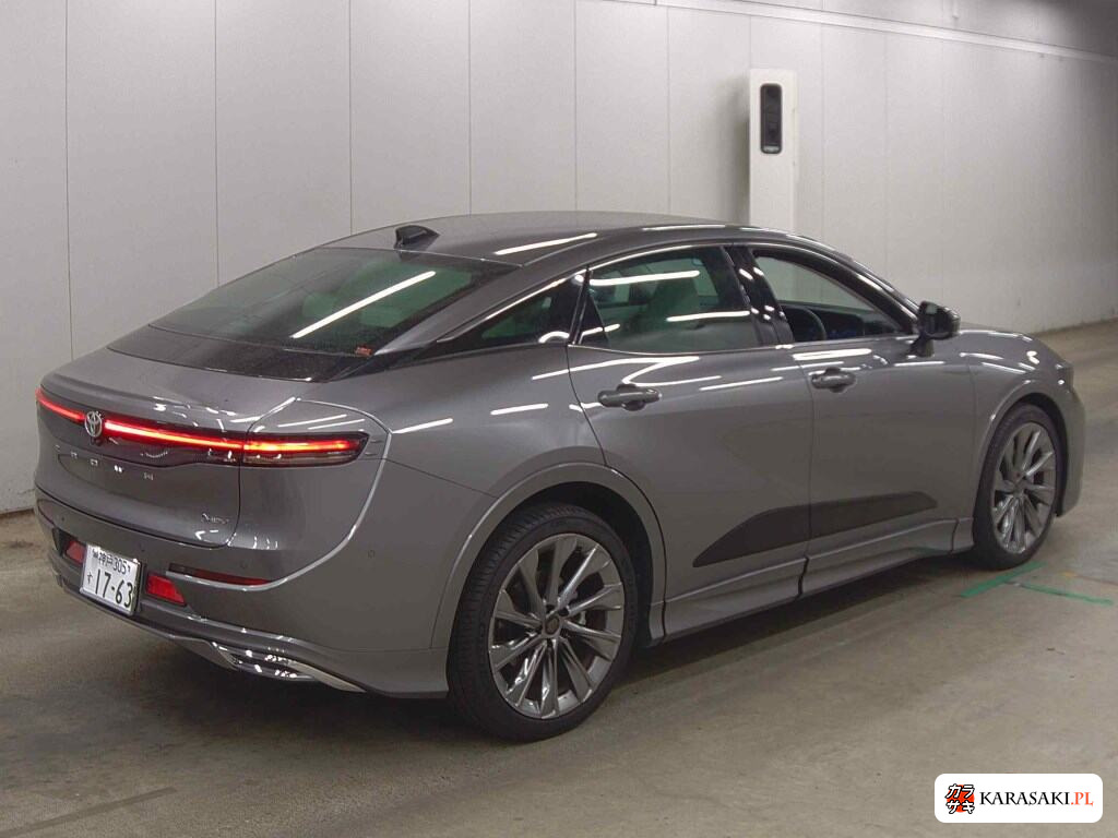 Toyota Crown Crossover 2024 z aukcji japońskiej