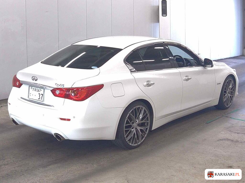 Nissan Skyline 2015 z aukcji japońskiej