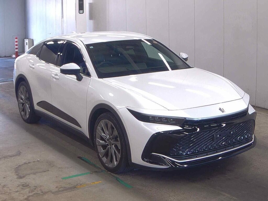 Toyota Crown Crossover 2024 z aukcji japońskiej