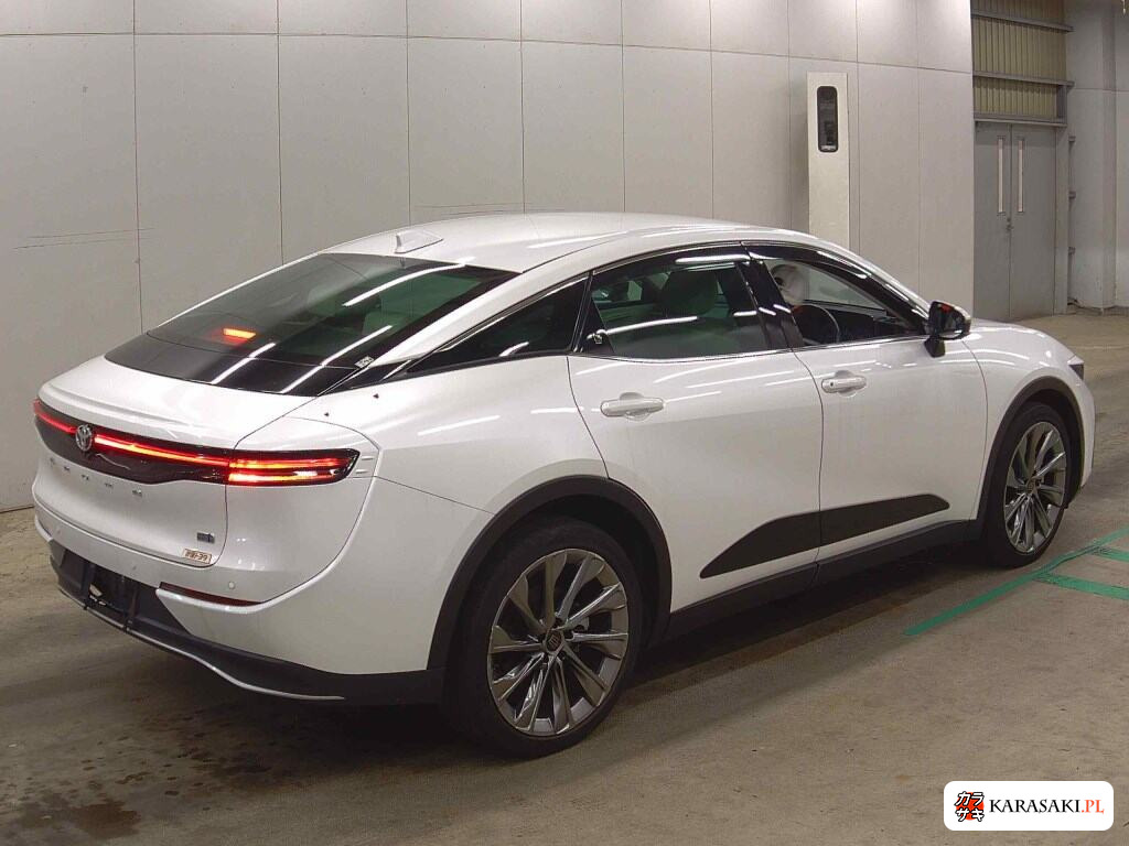 Toyota Crown Crossover 2023 z aukcji japońskiej